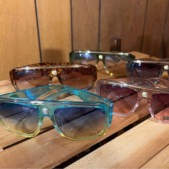 Black/Pink Color Fade Sunglasses - Picture 14 of 14